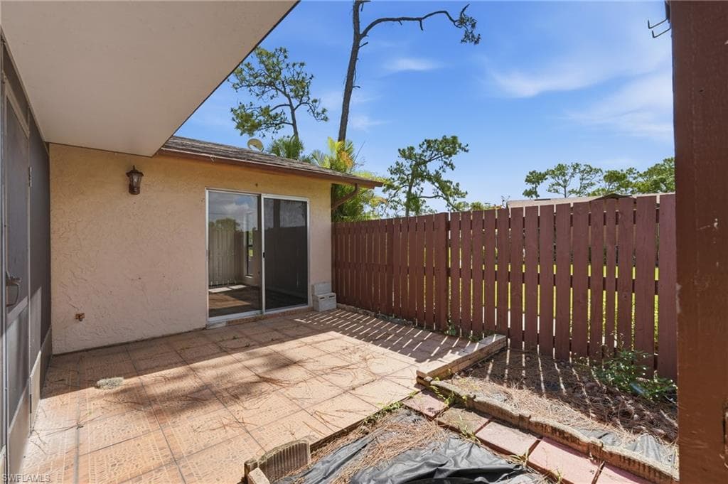 5563 Foxlake DR-24