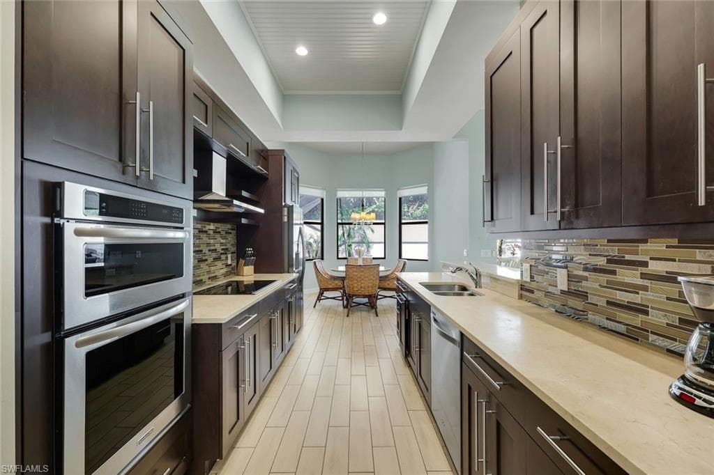 1243 Briarwood CT-5
