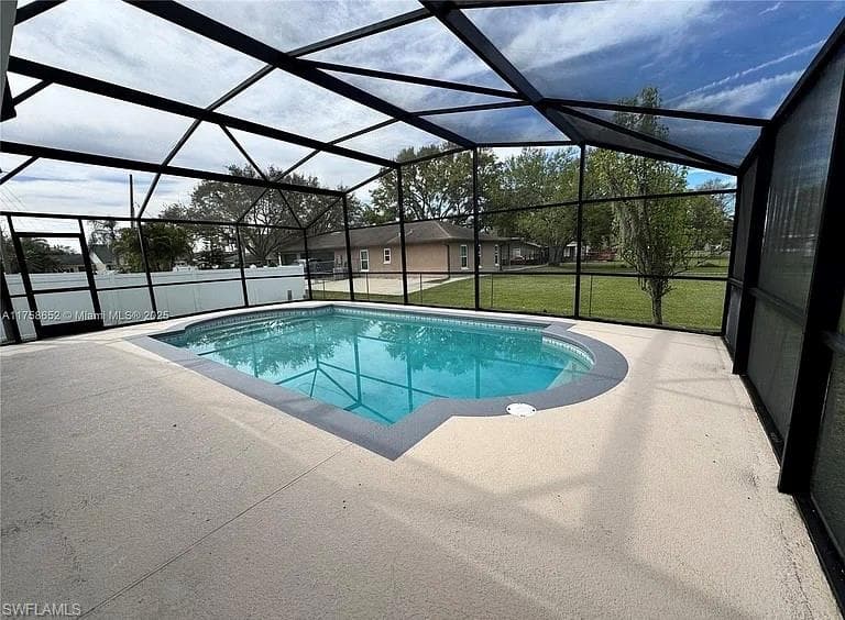 1390 Patricia ST-27