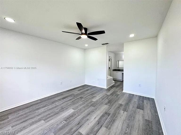 1390 Patricia ST-19