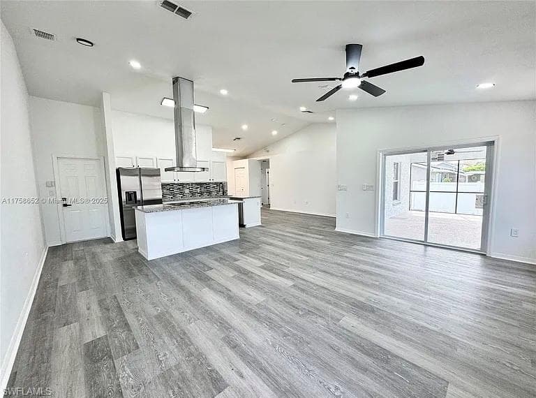1390 Patricia ST-8