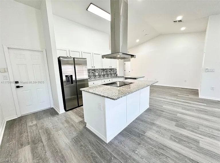 1390 Patricia ST-9