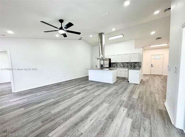 1390 Patricia ST-7