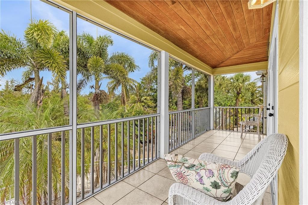 14221 Clubhouse DR-25