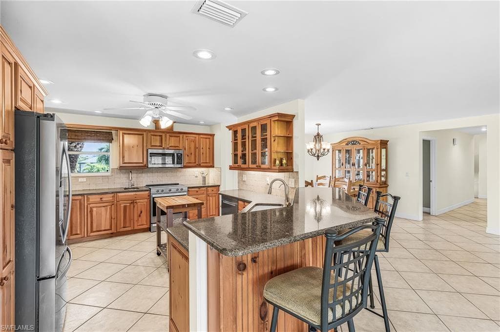 14221 Clubhouse DR-10