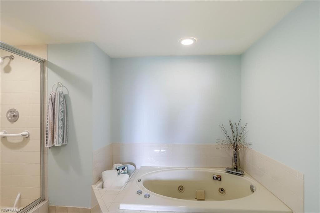 340 Horse Creek DR 305-16