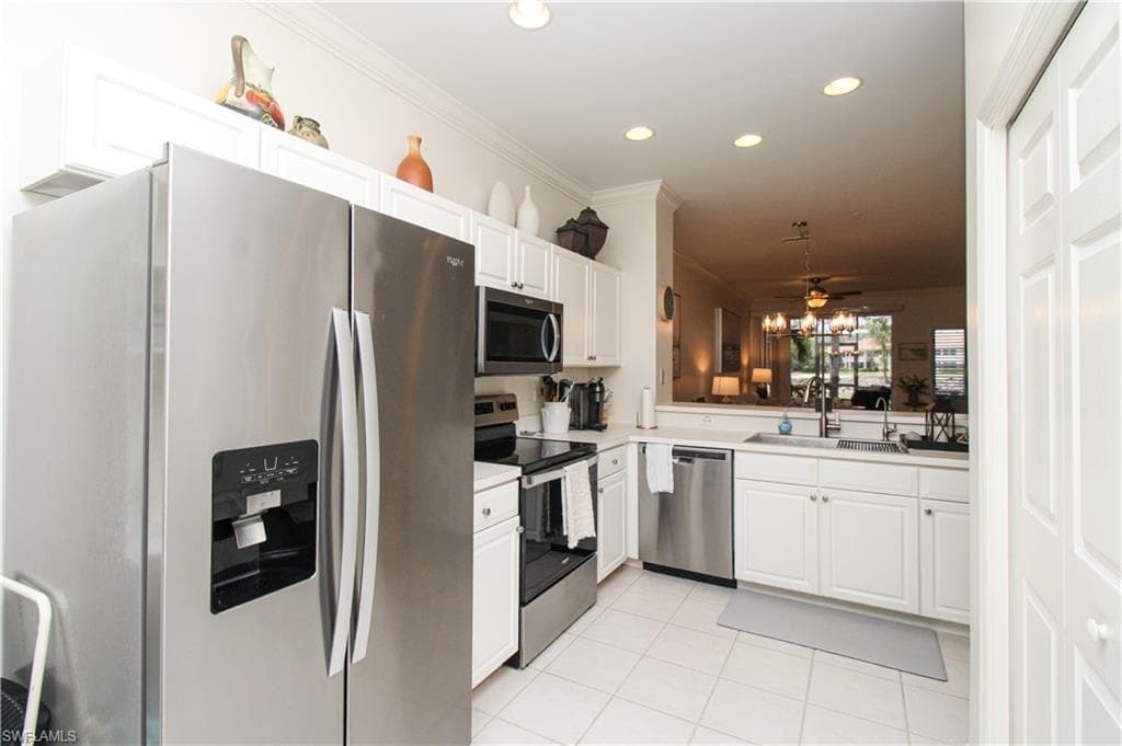 8217 Parkstone PL 102-19