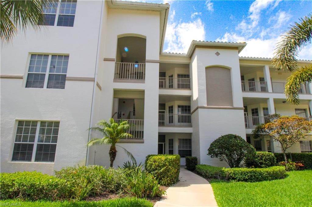 8217 Parkstone PL 102-7