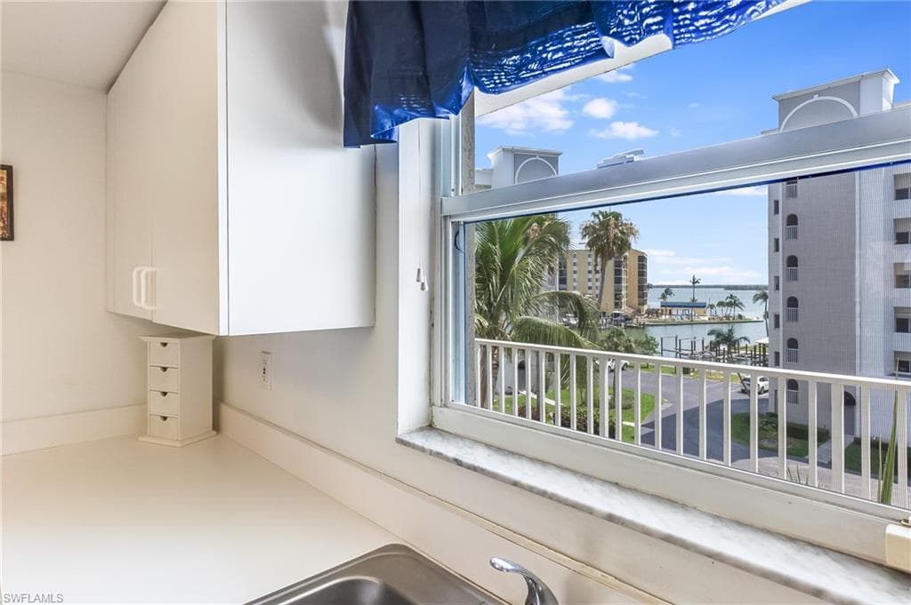 4351 Bay Beach LN 332-11