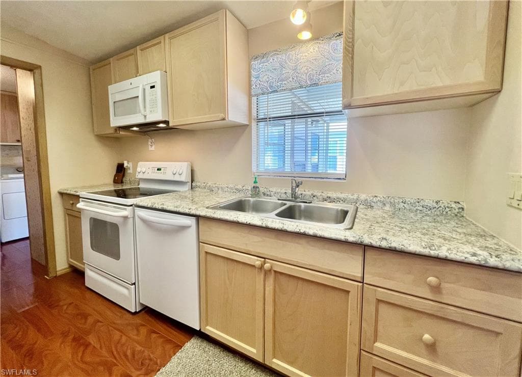 573 Cape Florida LN-5