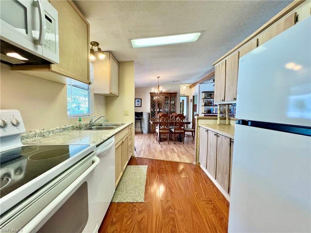573 Cape Florida LN-6