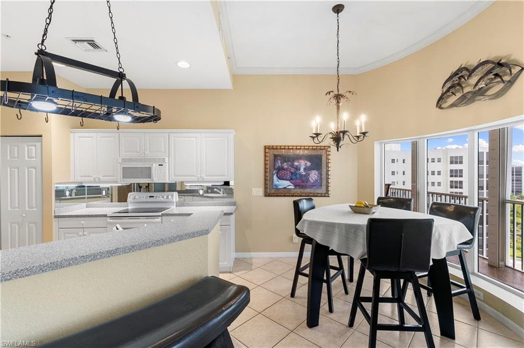 4141 Bay Beach LN 4P3-6