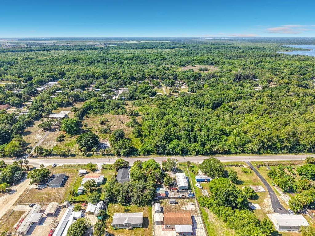 LAKE TRAFFORD RD-6
