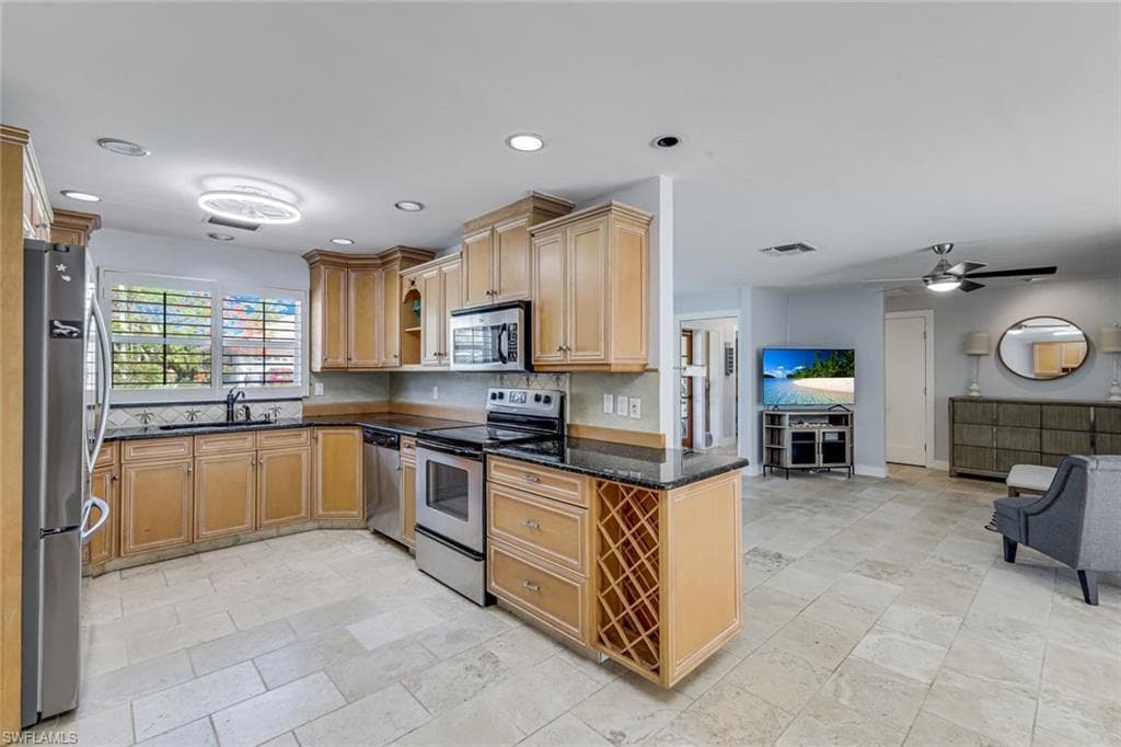27061 Homewood DR-18