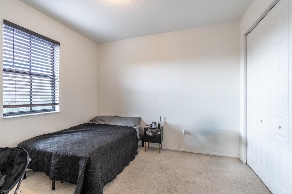5467 Ferris AVE-12