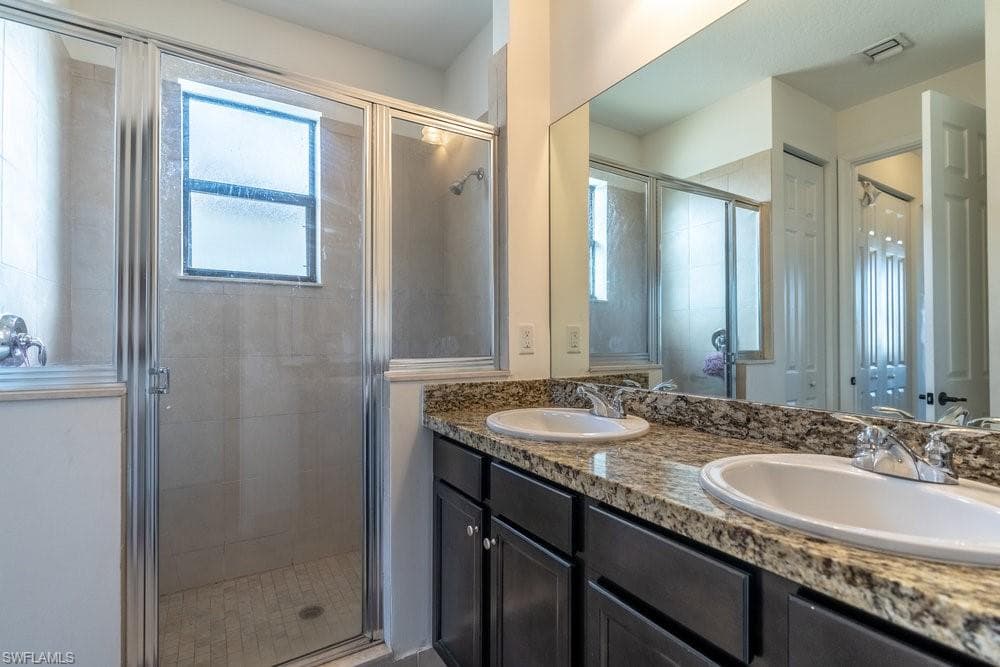 5467 Ferris AVE-15