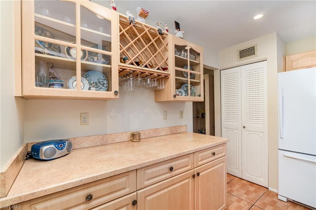 7151 Blanquilla CT-12