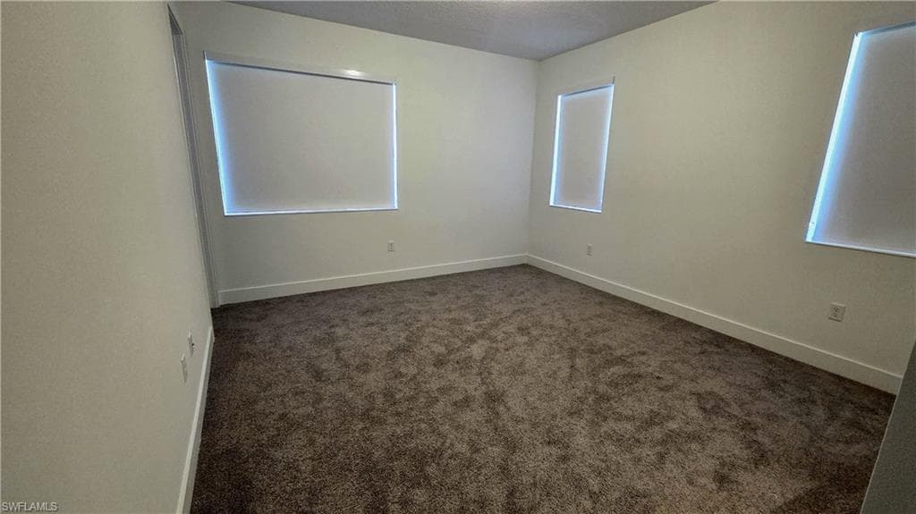 5243 Nevola AVE-16