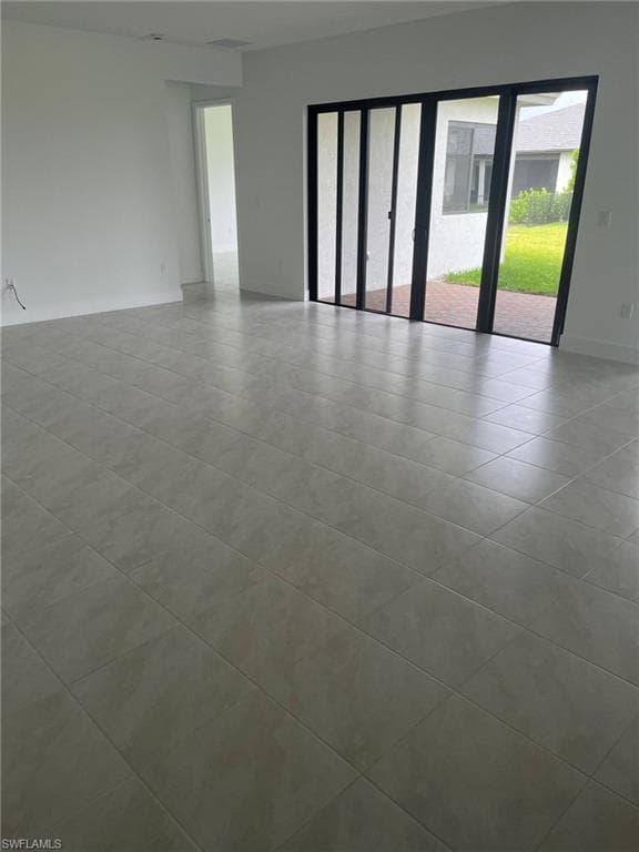 5243 Nevola AVE-4