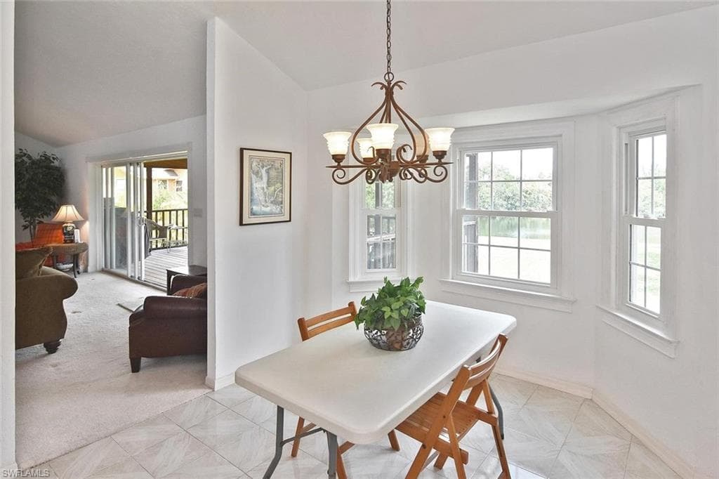 7226 Hendry Creek DR-16