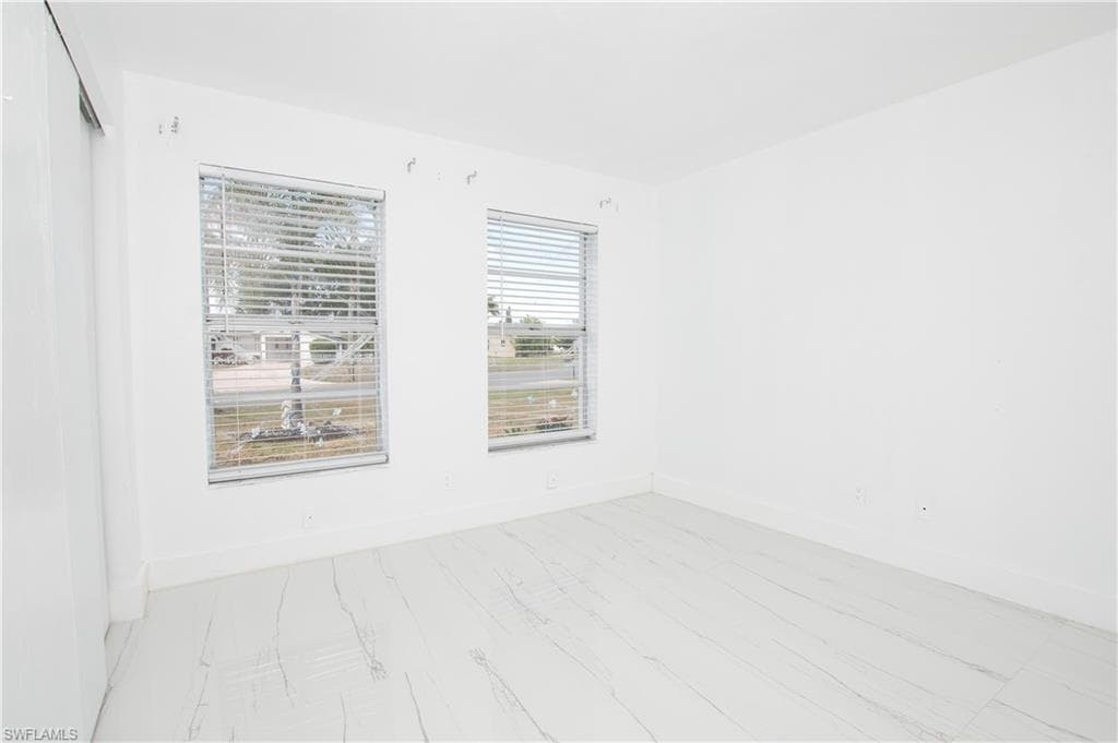 109 Durland AVE-18