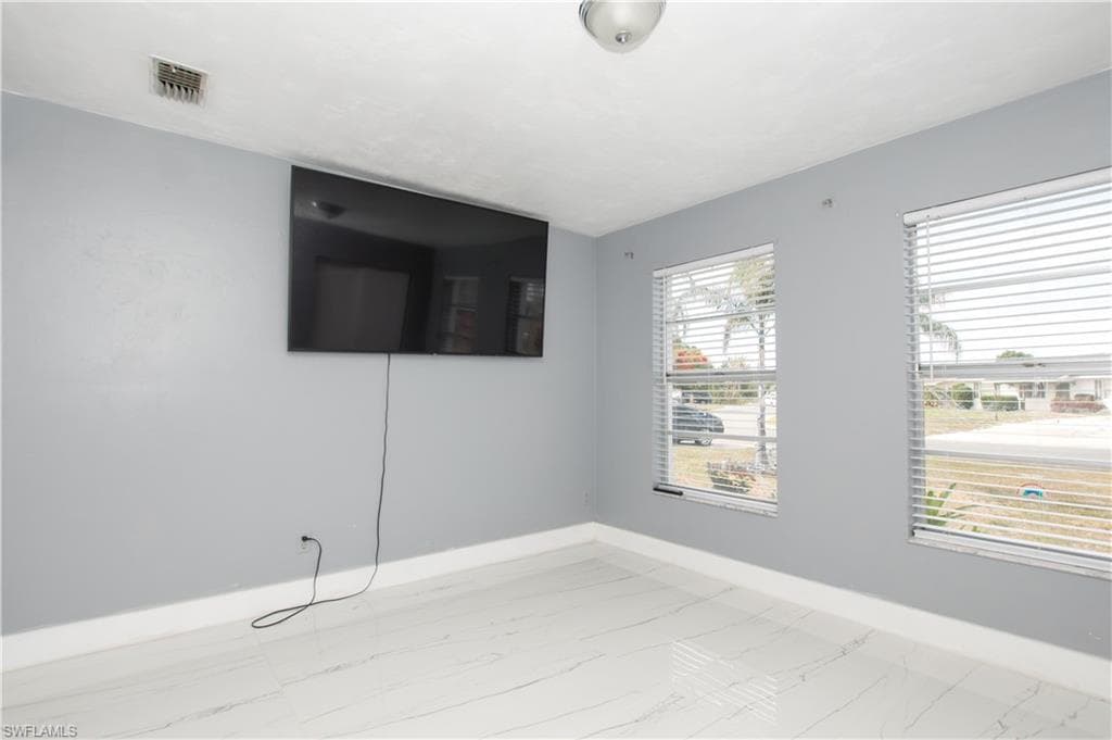 109 Durland AVE-20