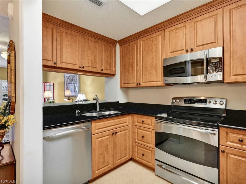 900 Arbor Lake DR 9-103-7