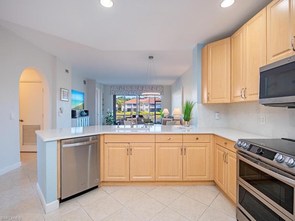 3049 Driftwood WAY 3803-4