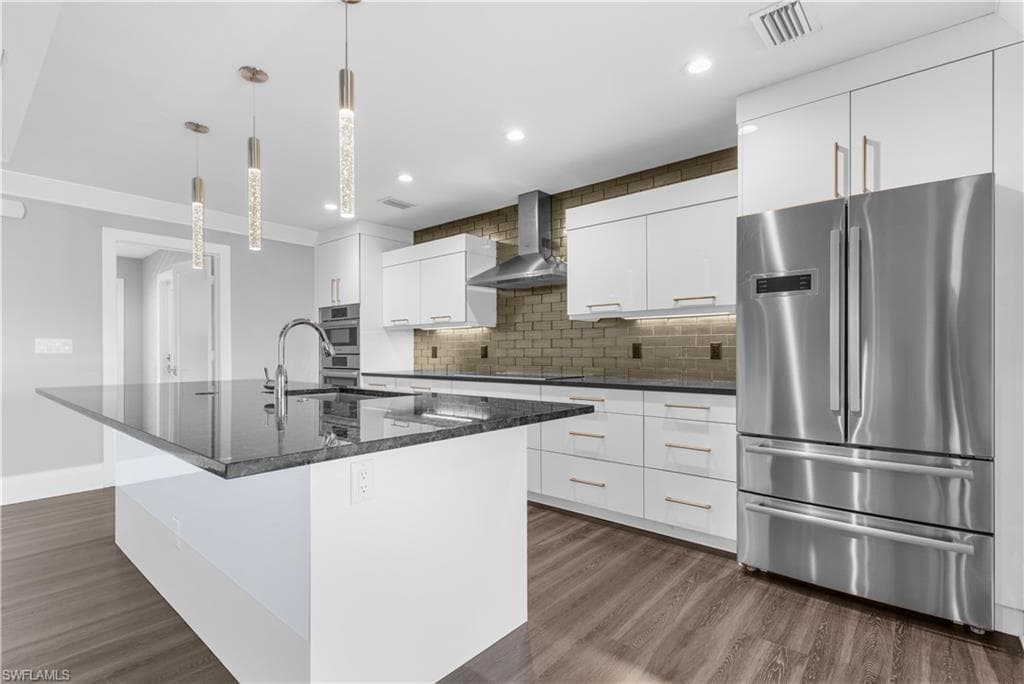 9882 Campbell CIR-10