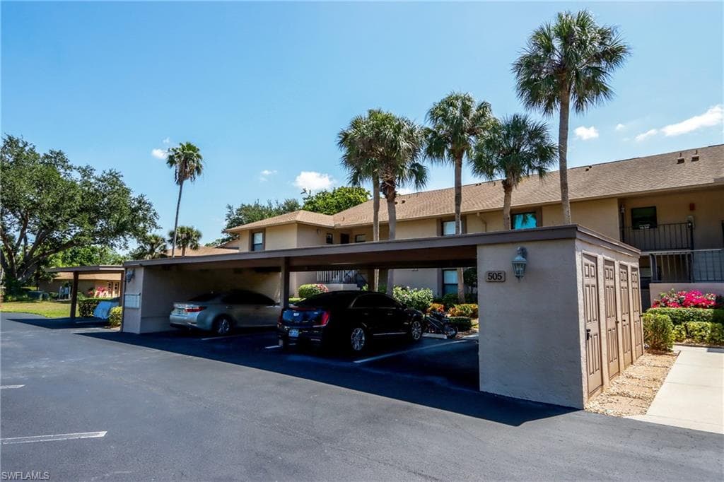505 Lake Louise CIR 101-18