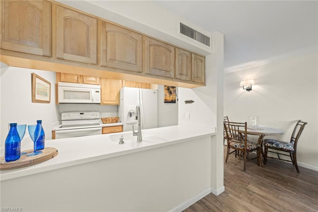 3114 Tennis Villas-18