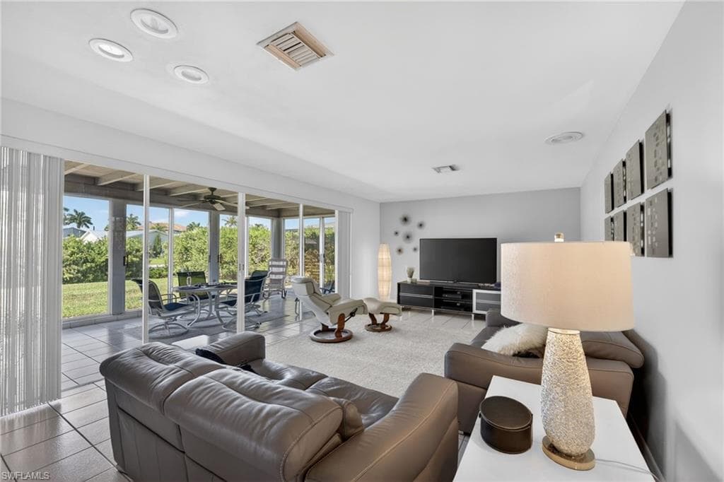 397 Parkway CT-13