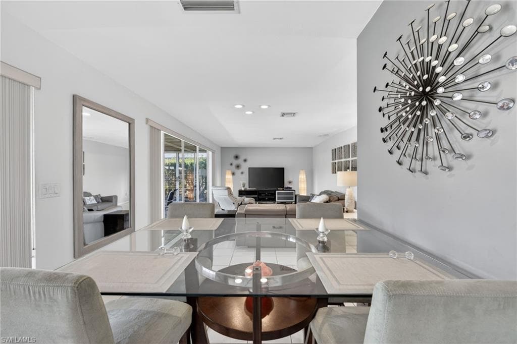 397 Parkway CT-18