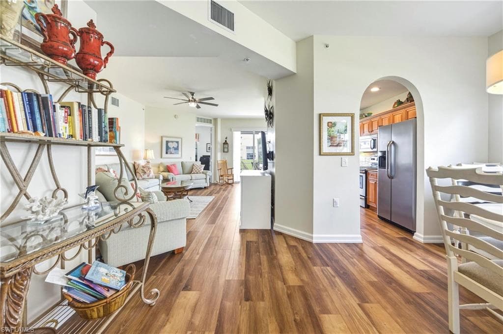 3053 Driftwood WAY 3907-3