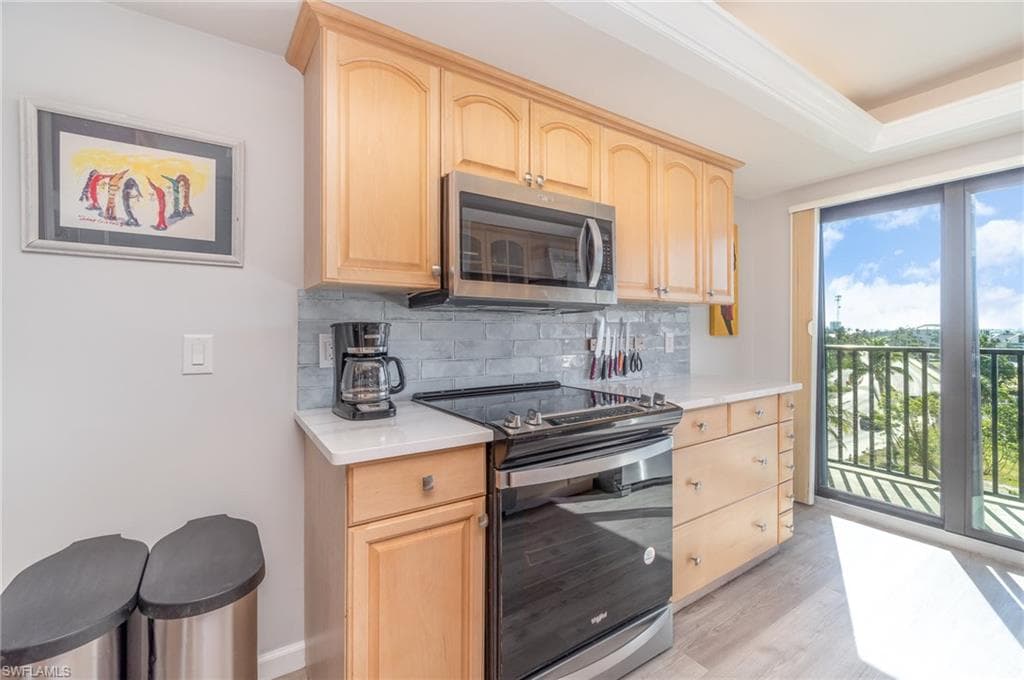 2810 Estero BLVD 511-8