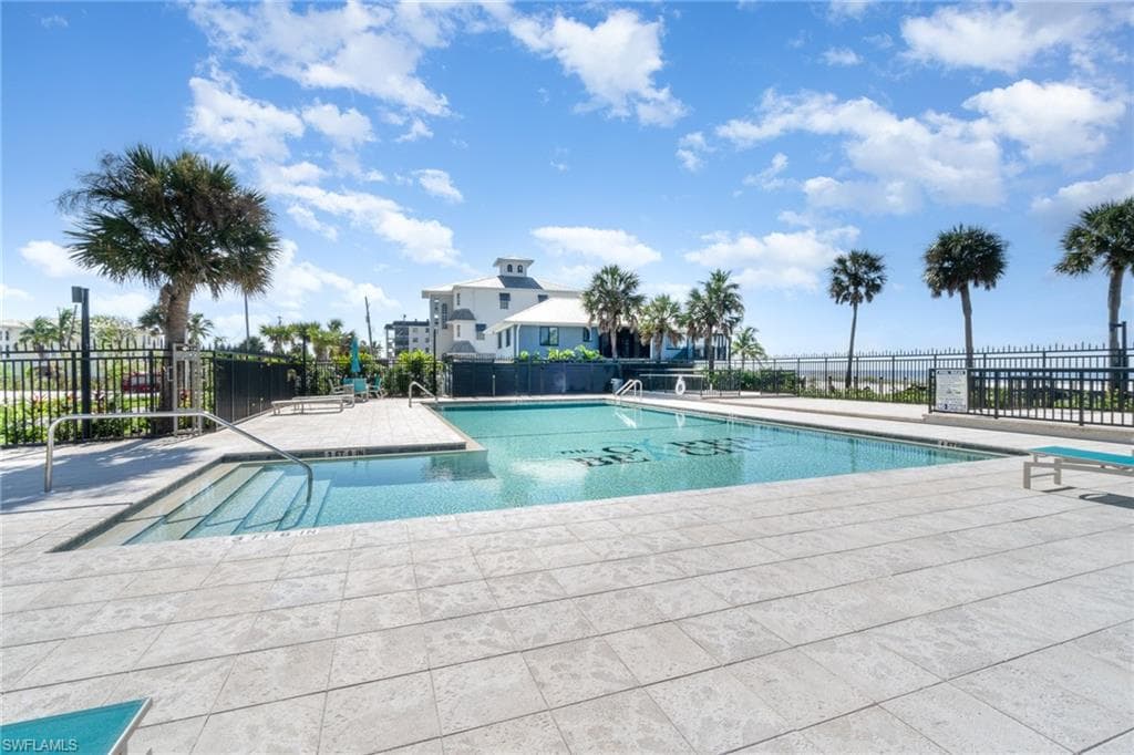 2810 Estero BLVD 511-28