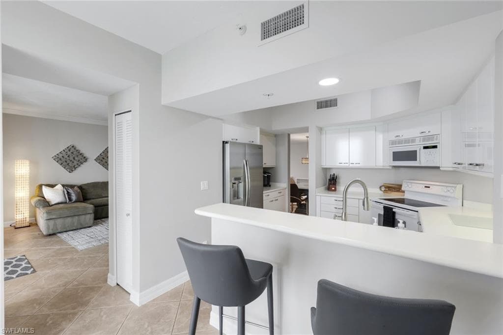 980 Cape Marco DR 1602-10
