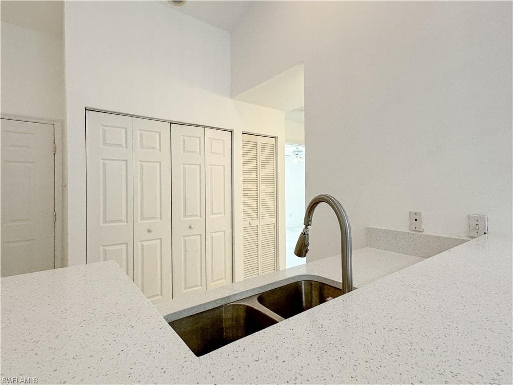6265 Vista Garden WAY B-18