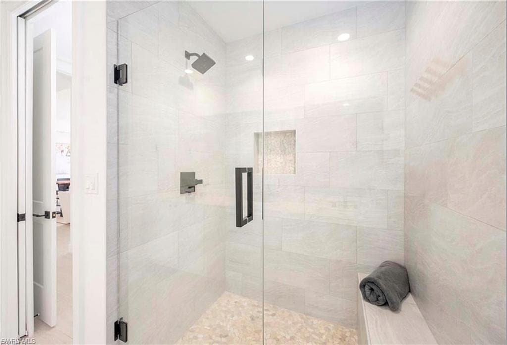 1111 Central AVE 403-16