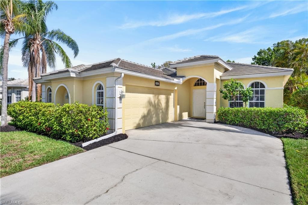 9863 Colonial WALK N-34