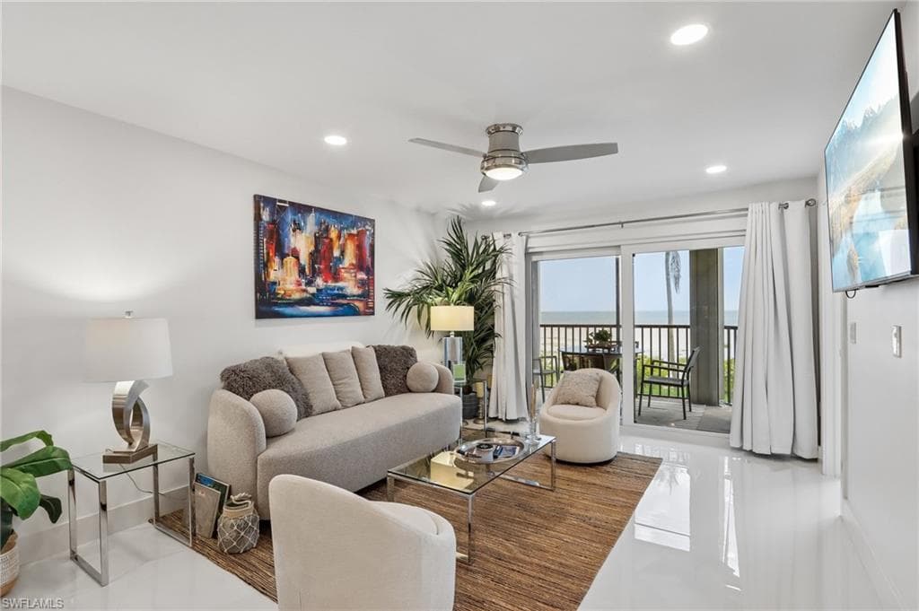 7500 Estero BLVD 102-6