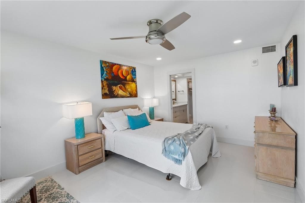 7500 Estero BLVD 102-14
