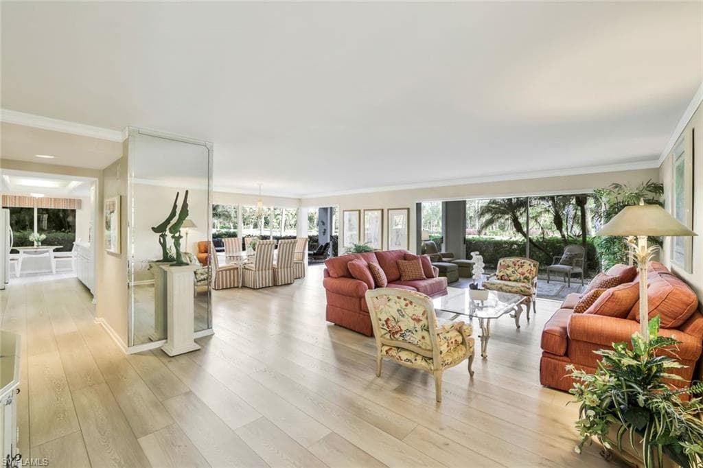 1111 Wildwood LN 1111-2