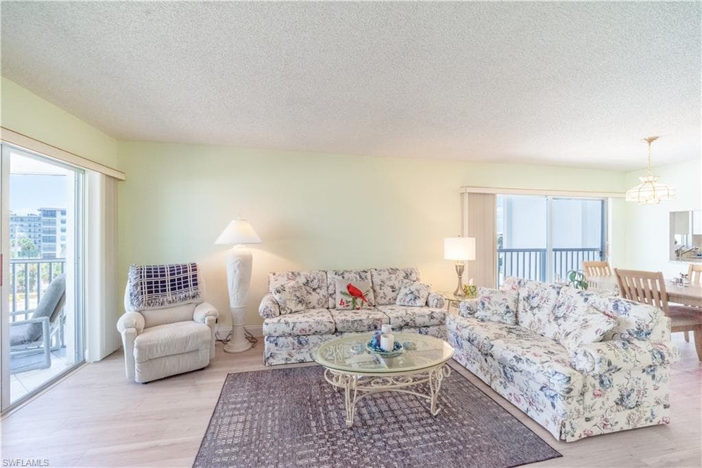6900 Estero BLVD 401-10