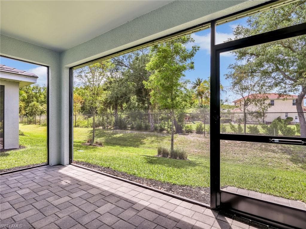21900 Milan Villas LN-25