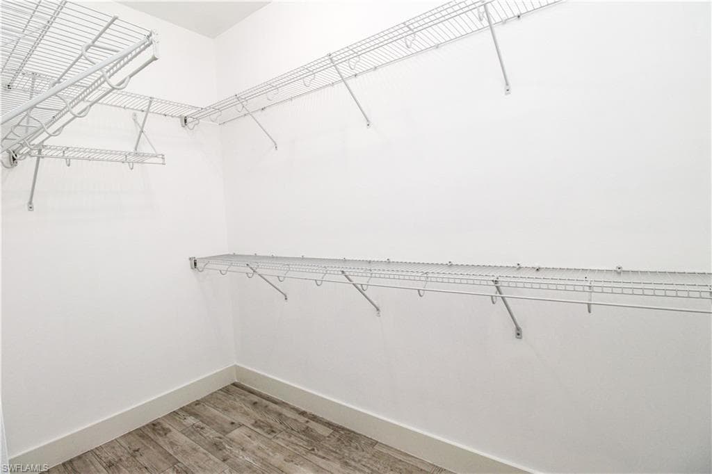 1371 Michigan AVE-25