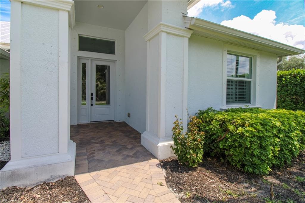 1371 Michigan AVE-8