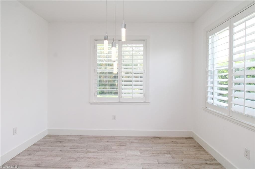 1371 Michigan AVE-29