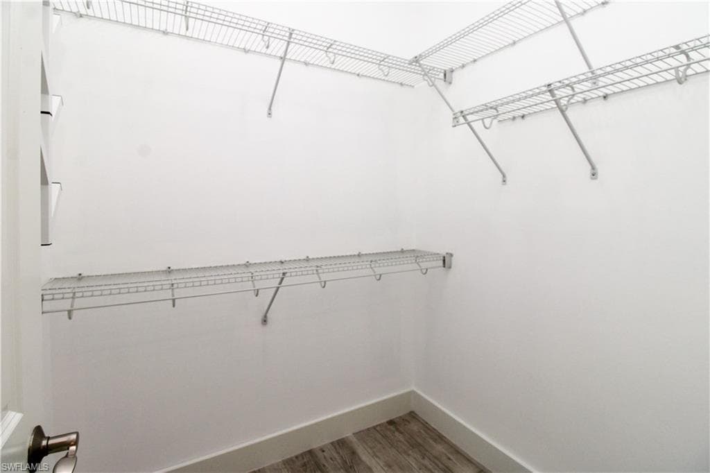 1371 Michigan AVE-24
