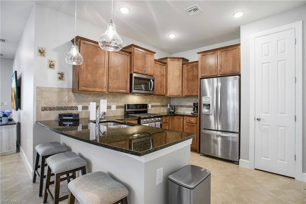 7674 Jacaranda LN-11